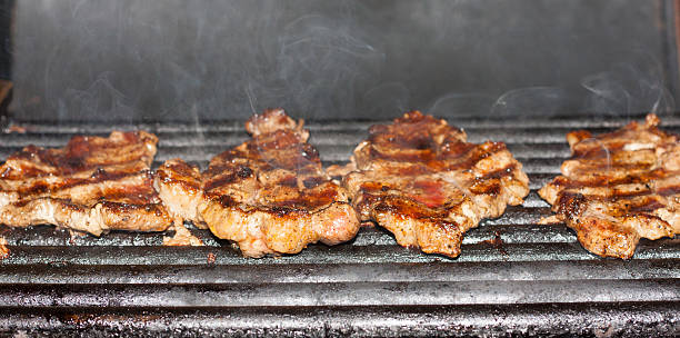 Fleisch auf dem grill – Foto