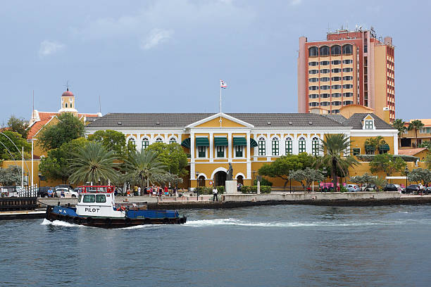 willemstad, curaçao, îles abc - fort amsterdam photos et images de collection