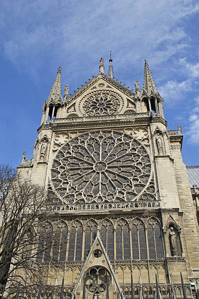 rose window, notre-dame de paris kathedrale, frankreich - rose window ile de la cite paris france notre dame stock-fotos und bilder