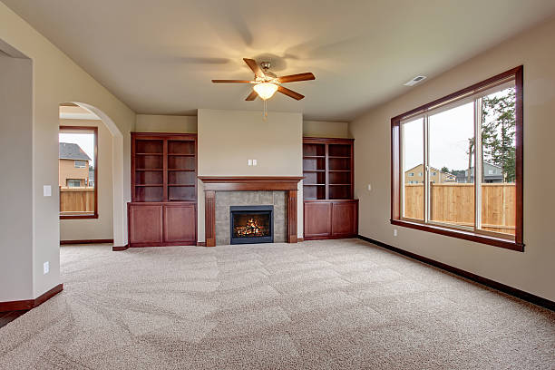 istock Lovely unfurnished living room with carpet. 480460852