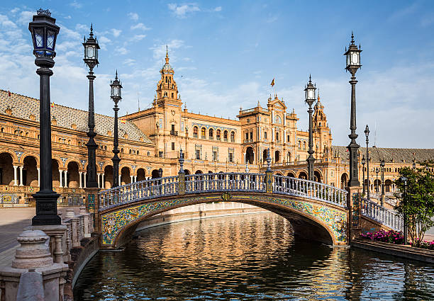 plaza de espana. sevilla. spanien. - seville water spain european culture stock-fotos und bilder