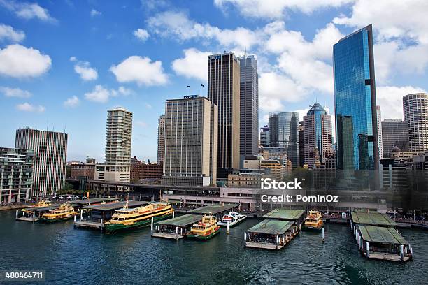 Sydney Traghetti Vi Attendono I Loro Passeggeri In Circular Quay - Fotografie stock e altre immagini di Pendolare