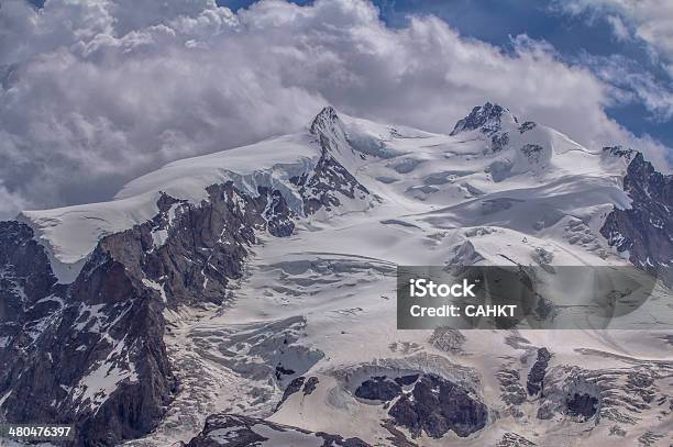 Matterhorn Foto de stock y más banco de imágenes de Aiguille de Midi - Aiguille de Midi, Alpes Europeos, Alpes suizos