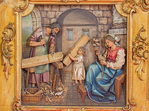 trnava, словакия — резные облегчение holy family - trnava стоковые фото и изображения