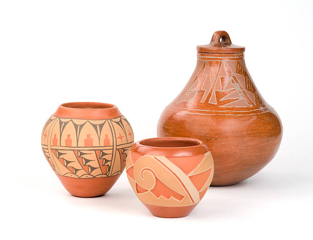 cerámicas de los indígenas estadounidenses pueblo. - vasijas de barro cocido fotografías e imágenes de stock