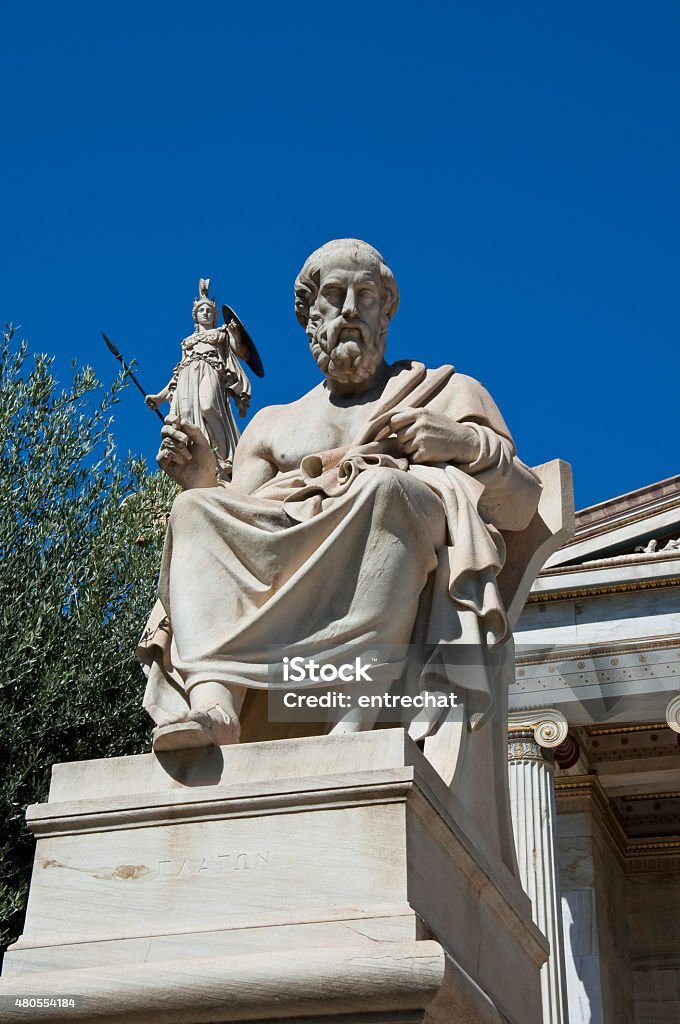 La estatua de Plato frente a la Academia de Atenas. - Foto de stock de Sócrates - Filósofo libre de derechos