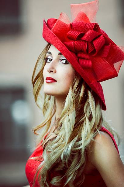 istock Girl in a hat red retro 480563441
