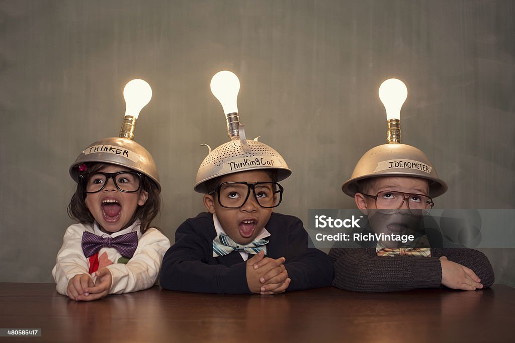 Junge intelligente Kinder Nerds in Denken - Lizenzfrei Kind Stock-Foto