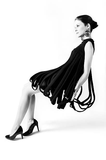 fashion model in vintage dress vanguardista - alta costura fotos fotografías e imágenes de stock