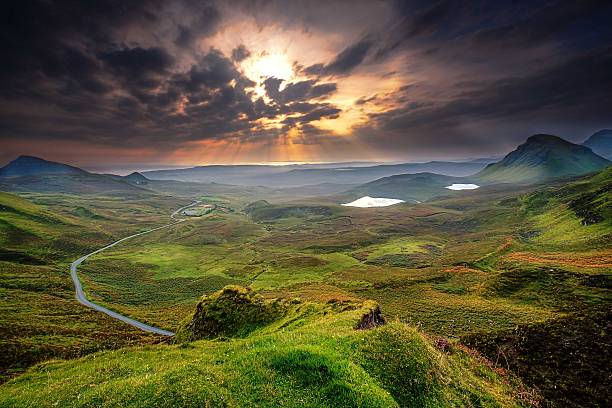 aube - quiraing needle photos et images de collection