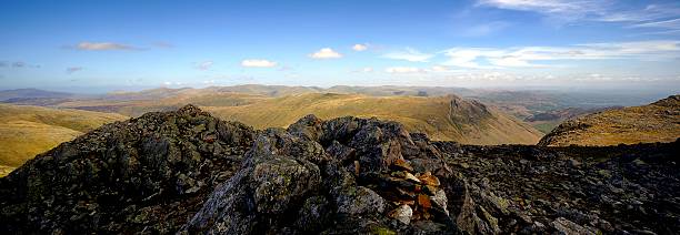 esk pike - langdale pikes panoramic english lake district cumbria photos et images de collection