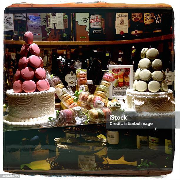 Caffe Greco Wyświetlanie Okna Na Roma - zdjęcia stockowe i więcej obrazów Bar - Lokal gastronomiczny - Bar - Lokal gastronomiczny, Bar kawowy, Butelka wina