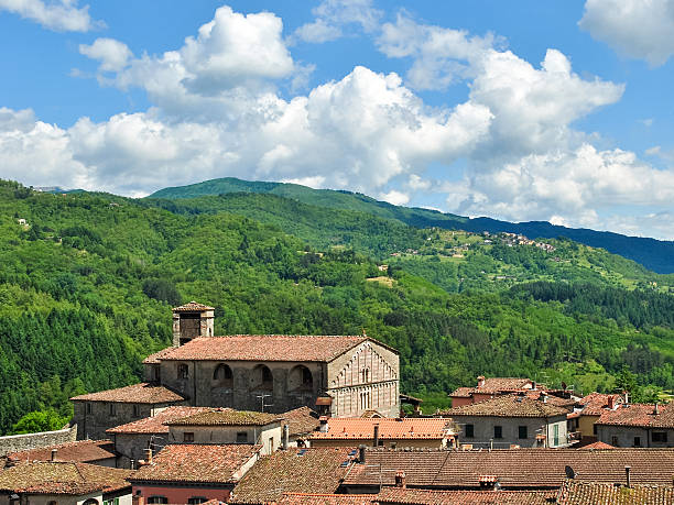 istock View of Castiglione di Garfagnana (Tuscany, Italy) 480610684