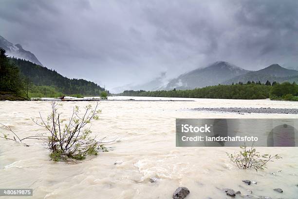 Foto de Inundação De Água e mais fotos de stock de Enchente - Enchente, Caindo, Centro-oeste dos Estados Unidos