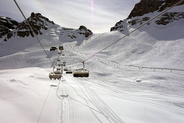 горнолыжный курорт - dolomites ski lift winter ski track стоковые фото и изображения