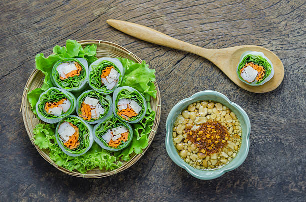 新鮮な春巻 - rolled up rice food vietnamese cuisine ストックフォトと画像