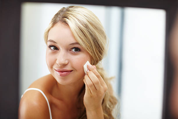 istock Taking great care of her skin 480632489