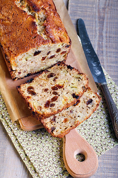 istock apple and raisin crumble cake 480640337