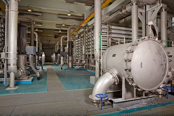 interno di invertire osmosi impianto di purificazione delle acque - sewage treatment plant purified water water desalination plant foto e immagini stock