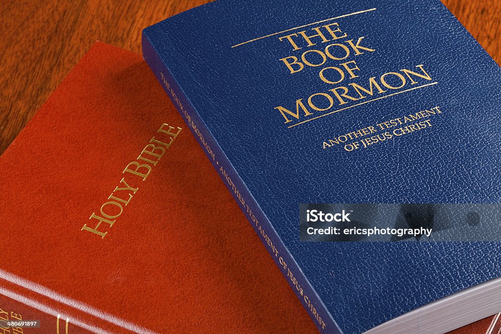 Dos libros - Foto de stock de Biblia libre de derechos