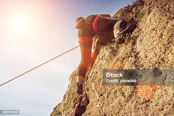 Female Rock Climber Freeclimbing Stock Photo - Download Image Now - Achievement, Active Lifestyle, Activity