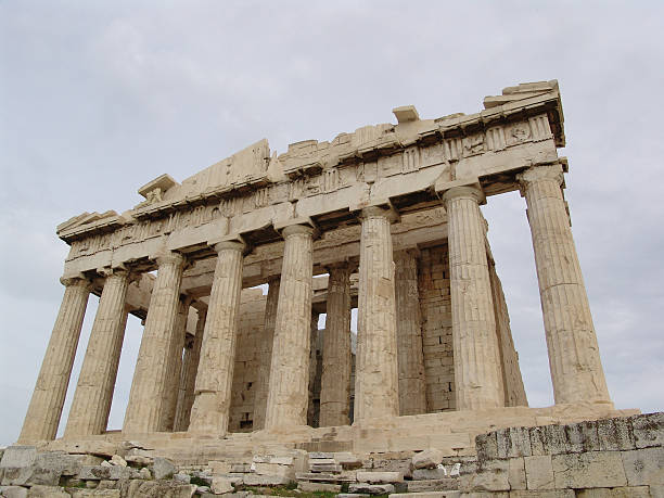 acrópole de athen com parthenon templo - propylaen imagens e fotografias de stock