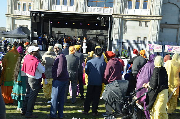 festival indiano gravesend kent - family child crowd british culture foto e immagini stock