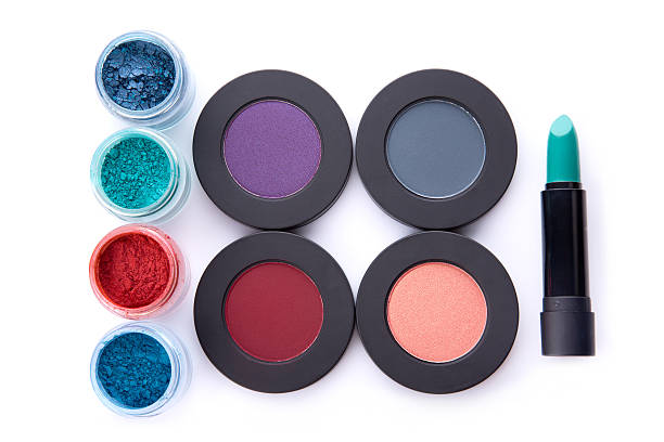 istock Set of loose and pressed eyeshadows, and lipstick 480733128