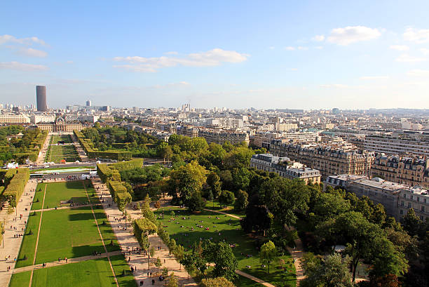 istock Green Heart of Paris 480739723