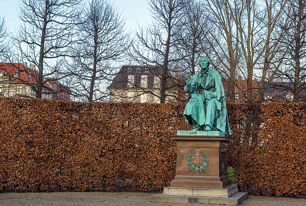 andersen statua, copenhagen - hans christian andersen danish culture denmark copenhagen foto e immagini stock