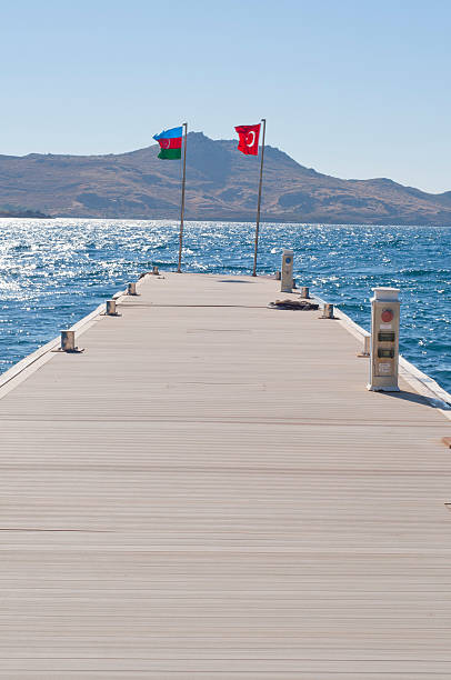turques et azéris flags - turkey mediterranean sea mediterranean countries vacations photos et images de collection