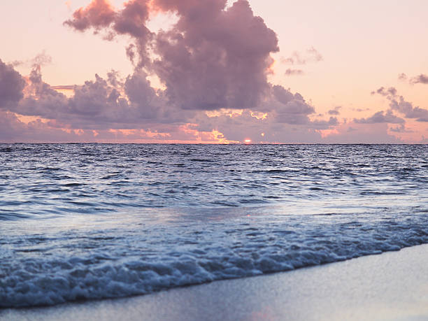 istock Sunset of Waikiki 480756405