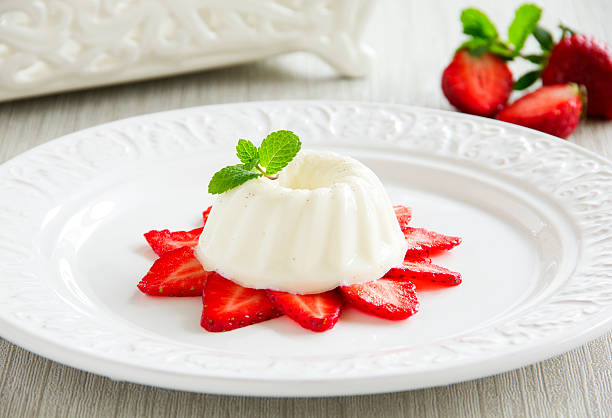 istock Strawberry blancmange garnished with fresh strawbe 480760553