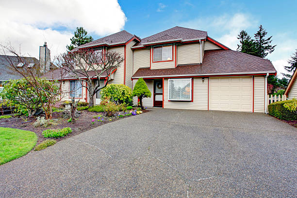 istock Siding house exterior with red corner trim 480763745