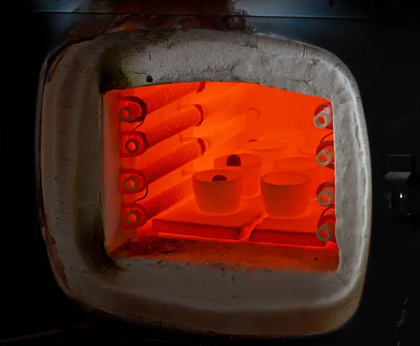 The furnace for melting gold for chemical analysis