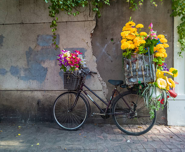 istock Old florist bike 480797138