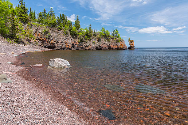 istock Lake Superior Scenic Shore 480807826