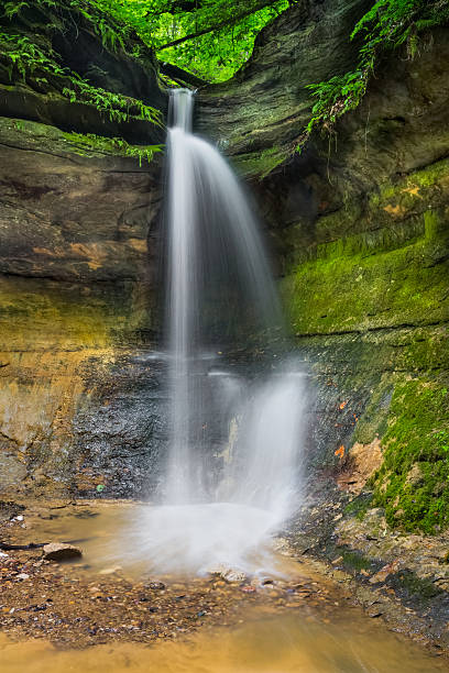 istock Punchbowl Waterfall at Shades 480835184