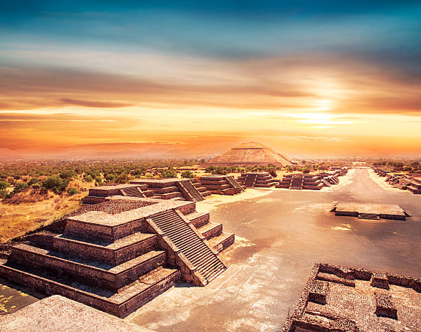 Teotihuacan, Mexico, Pyramid of the sun Teotihuacan, Avenue of the Dead and the Pyramid of the sun mexico state photos stock pictures, royalty-free photos & images