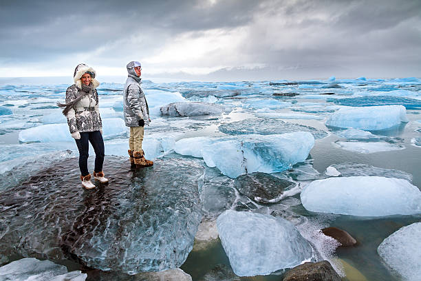 istock Jokulsarlon tourists 480861620