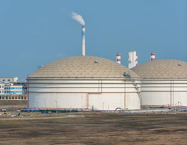 istock gas and oil processing factory 480869296
