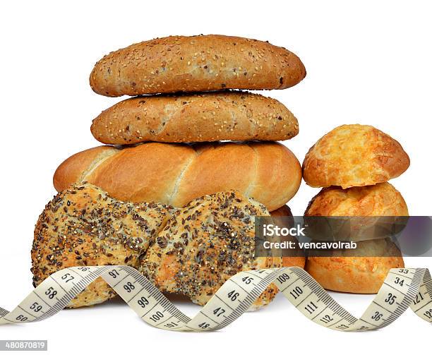 小麦パンを全部粒パンロール - おやつのストックフォトや画像を多数ご用意 - おやつ, カットアウト, クリスピー