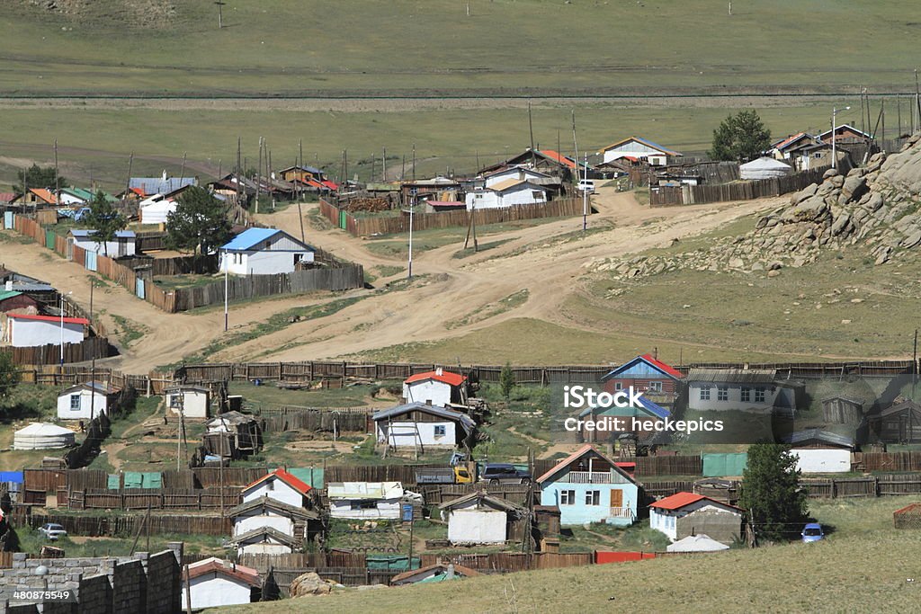 Ciudad de der mongolischen estepa - Foto de stock de Aldea libre de derechos
