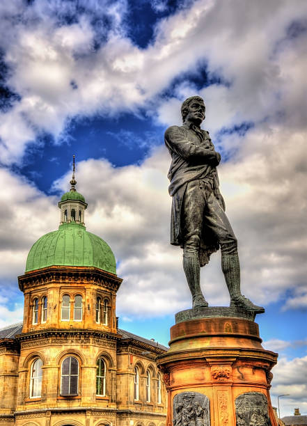 статуя robert burns в носком leith-эдинбург, шотландия - dumfries стоковые фото и изображения