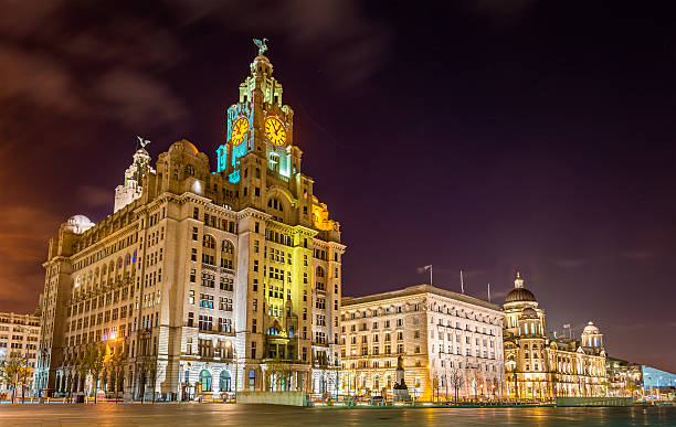 il royal liver, cunard edifici - river mersey foto e immagini stock