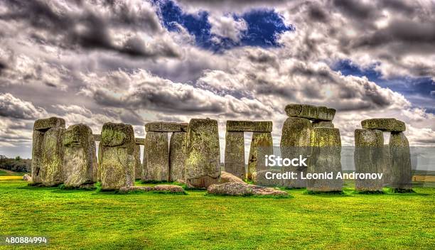 Stonehenge A Prehistoric Monument In Wiltshire England Stock Photo - Download Image Now