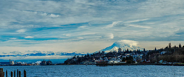 istock Tacoma , Mt Rainier at the Background 480891669
