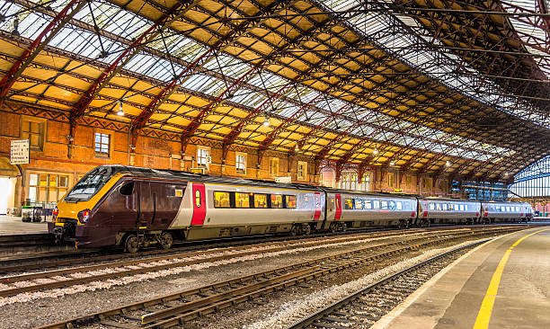 istock Passenger train at Bristol Temple Meads Railway Station, England 480892940