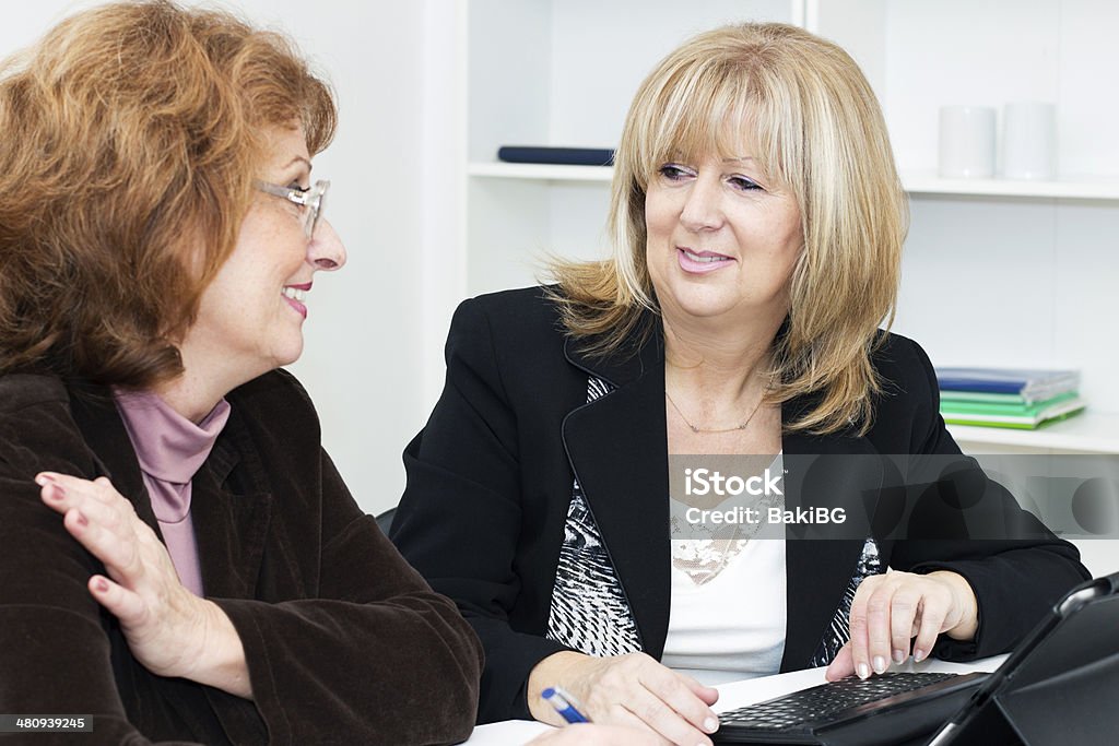 Reife Geschäftsfrau-team - Lizenzfrei Aktiver Senior Stock-Foto