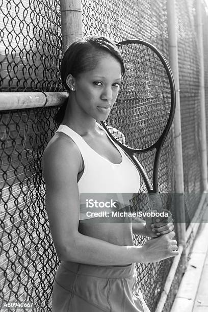 Leistungsstarke Tennis Player Stockfoto und mehr Bilder von Afrikanischer Abstammung - Afrikanischer Abstammung, Afro-amerikanischer Herkunft, Ausrüstung und Geräte